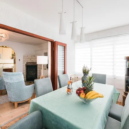 Lichtdurchflutetes Nur 200 Meter Zum Mit Meerblick, Haustiere Erlaubt Apartament Crikvenica