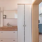 Apartment Lichtdurchflutetes Nur 200 Meter Zum Mit Meerblick, Haustiere Erlaubt *